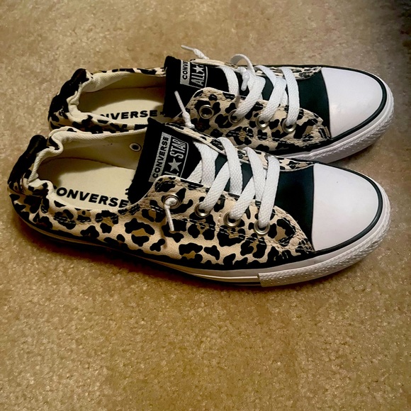 Converse women’s Leopard Print Sneakers - Black and White - Picture 1 of 13